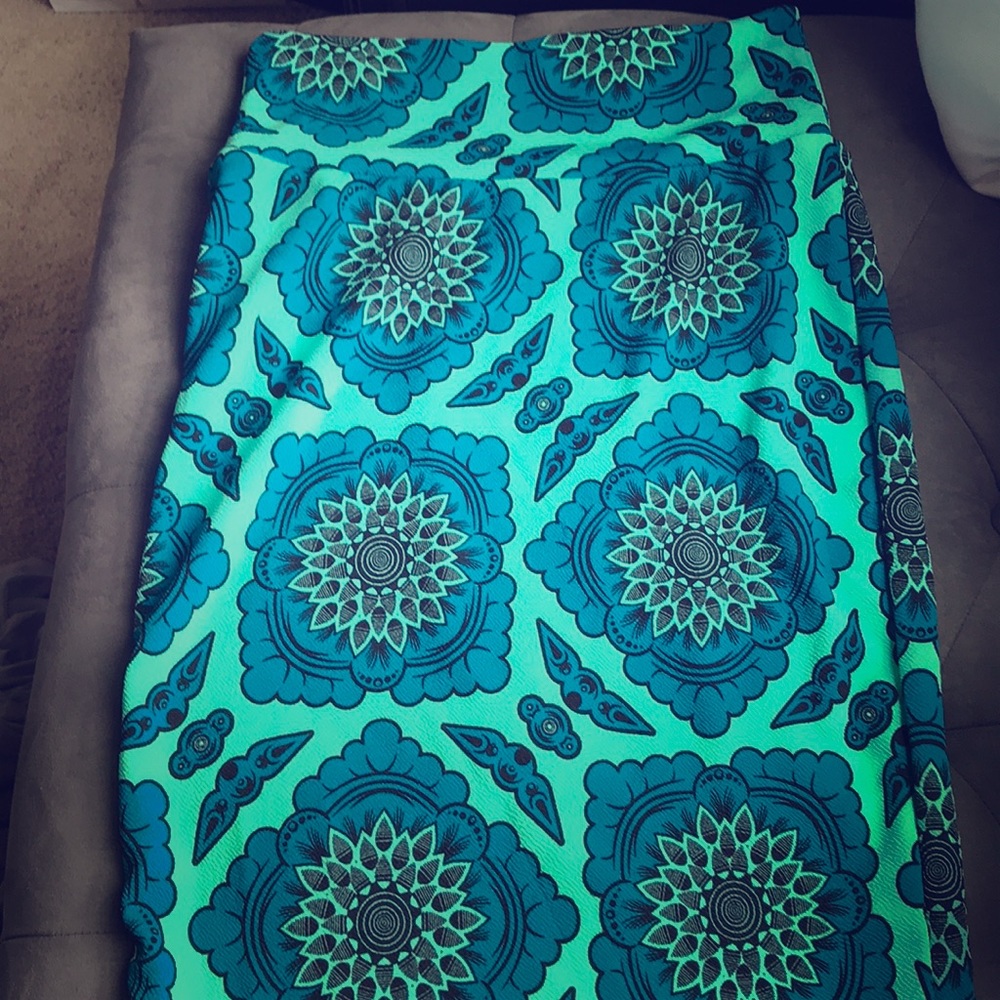 LuLaRoe Blue Floral Cassie Pencil Skirt XS